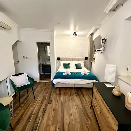 Daky Pensión 4*