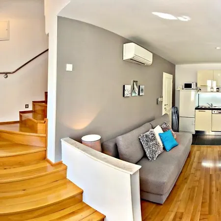 Daky بيت ضيافة سبليت