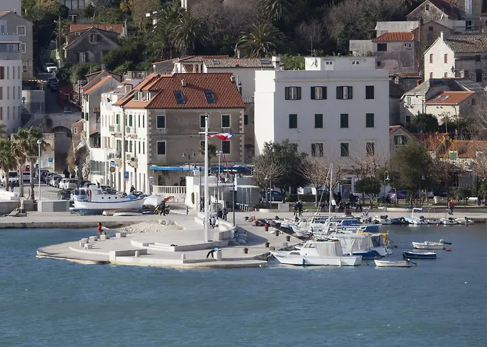 Casa de hóspedes Daky 4*